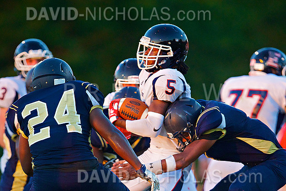 0034_CBE2016Football_vs_Cheltenham_1246