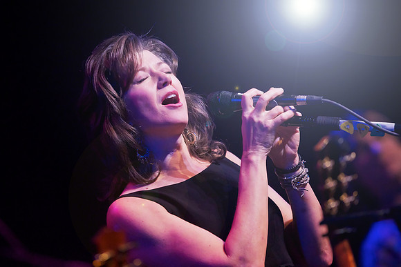 0007_AmyGrant_LackawannaCollege2013_2100
