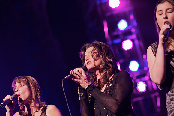 0018_AGMWS2011_BeaconTheatreNYC_1174