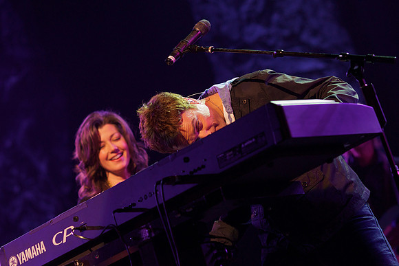 0013_AGMWS2011_BeaconTheatreNYC_1131