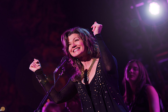 0022_AGMWS2011_BeaconTheatreNYC_1181