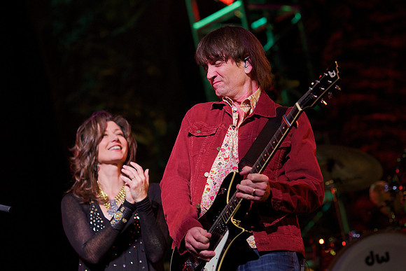 0012_AGMWS2011_BeaconTheatreNYC_1128