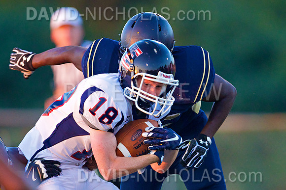 0032_CBE2016Football_vs_Cheltenham_1231