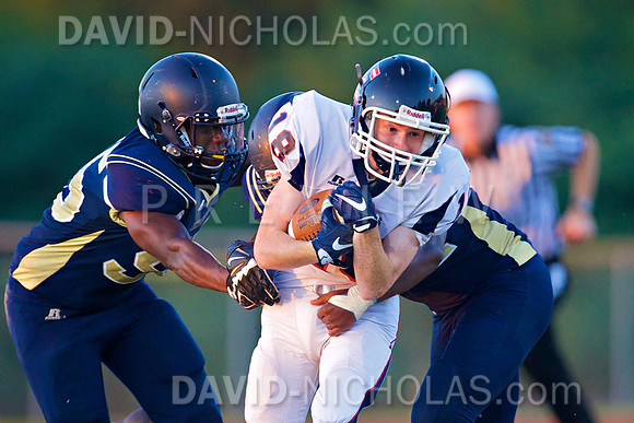 0031_CBE2016Football_vs_Cheltenham_1226